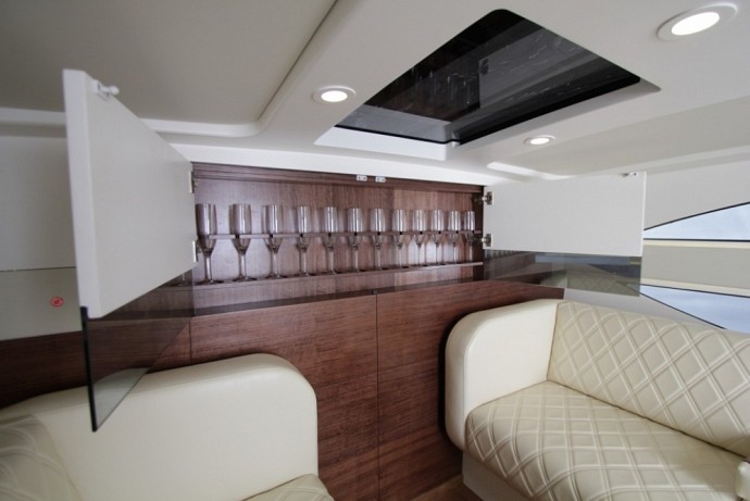 Xtender limousine