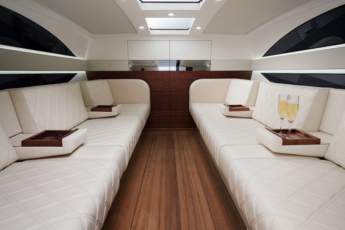 Xtender limousine