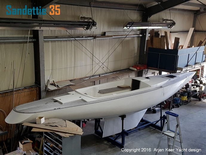 Sandettie 35 under construction
