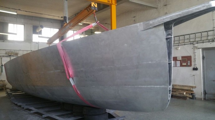38 Aluminium cruiser under const